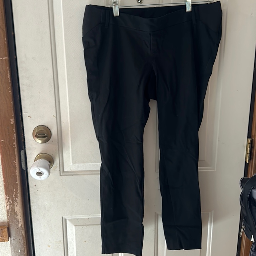OLD NAVY MATERNITY SIDE PANEL PIXIE DRESS PANT: BLACK: NWT: SZ 10